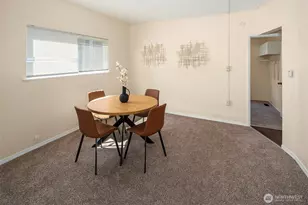 332 NE 50th St, Seattle, WA 98105 - Photo 5