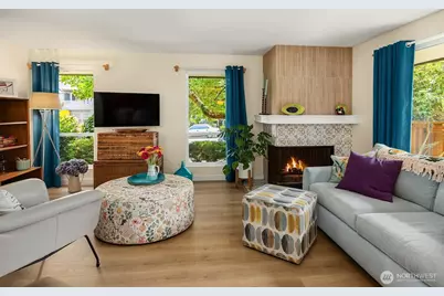 242 4th Avenue S #1, Edmonds, WA 98020 - Photo 3