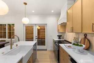 9549 Evanston Ave N, Seattle, WA 98103 - Photo 19