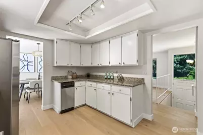 12925 NE 110th Place, Kirkland, WA 98033 - Photo 11