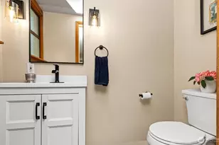 8233 NE 169th St, Kenmore, WA 98028 - Photo 15