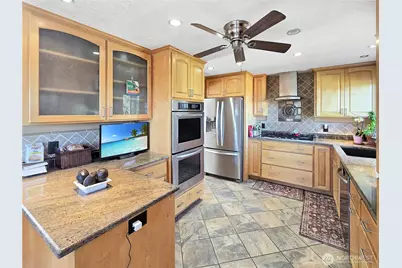 178 NW Captain Court, Oak Harbor, WA 98277 - Photo 13