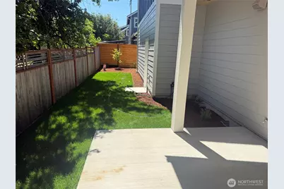 607 Illinois Street, Bellingham, WA 98225 - Photo 7