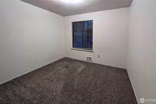 1627 NE 199th Pl, Shoreline, WA 98155 - Photo 19