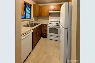 1627 NE 199th Place, Shoreline, WA 98155 - Photo 5