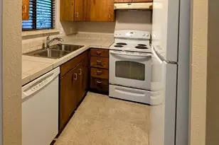 1627 NE 199th Pl, Shoreline, WA 98155 - Photo 5