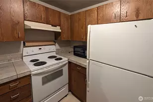 1627 NE 199th Pl, Shoreline, WA 98155 - Photo 15