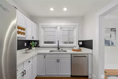 1509 4th Avenue W, Seattle, WA 98119 - Photo 11
