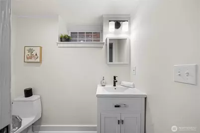 1509 4th Avenue W, Seattle, WA 98119 - Photo 23