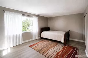 17109 NE 45th St, Redmond, WA 98052 - Photo 9