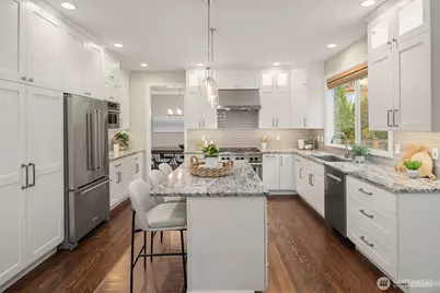 2205 239th Place NE, Sammamish, WA 98074 - Photo 5