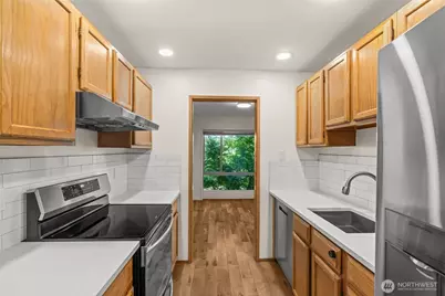 2811 14th W #101, Seattle, WA 98119 - Photo 11