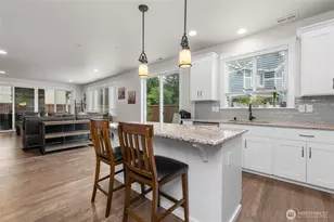 17813 77th St E, Bonney Lake, WA 98391 - Photo 9