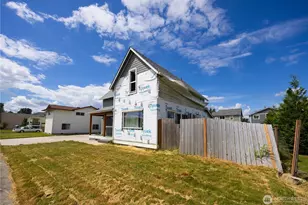 136 First St, Sumas, WA 98295 - Photo 23