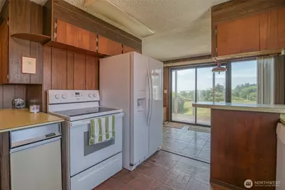 30 Second Street S, Pacific Beach, WA 98571 - Photo 15