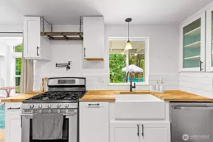 1716 9th St SE, Puyallup, WA 98372 - Photo 9