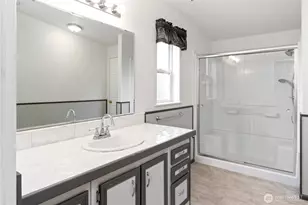 600 NE Saturn Ln, Bremerton, WA 98311 - Photo 13