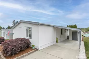 600 NE Saturn Ln, Bremerton, WA 98311 - Photo 19