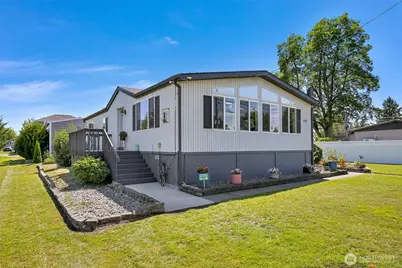 219 Mitchell Street, Sumas, WA 98295 - Photo 1