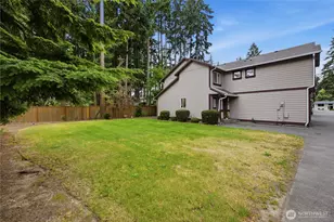 8208 Locust Ave E, Bonney Lake, WA 98391 - Photo 29