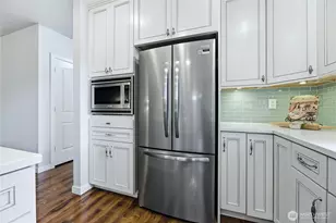 8208 Locust Ave E, Bonney Lake, WA 98391 - Photo 13