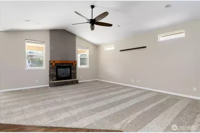 2749 SW Fairway Point Drive, Oak Harbor, WA 98277 - Photo 5