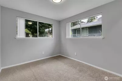 13033 31st Ave NE, Seattle, WA 98125 - Photo 17