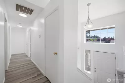 12705 6th Avenue E, Tacoma, WA 98445 - Photo 13