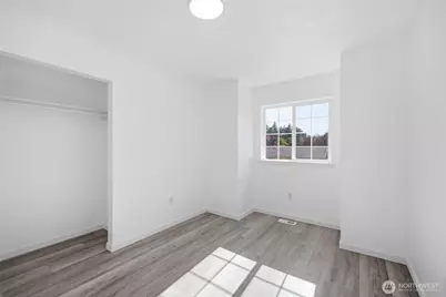 12705 6th Avenue E, Tacoma, WA 98445 - Photo 15