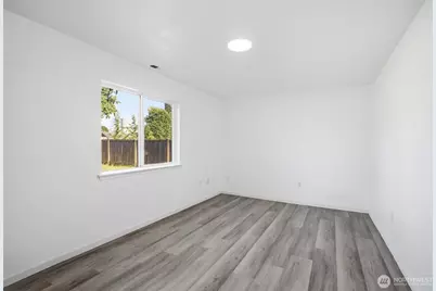 12705 6th Avenue E, Tacoma, WA 98445 - Photo 27