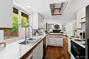 2009 147th St Ct E, Tacoma, WA 98445 - Photo 9