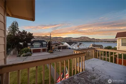 2111 W Terrace Avenue, Chelan, WA 98816 - Photo 27