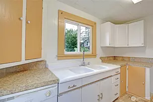 27204 103rd Dr NW, Stanwood, WA 98292 - Photo 13