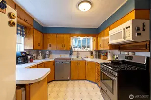 1128 H St, Centralia, WA 98531 - Photo 11