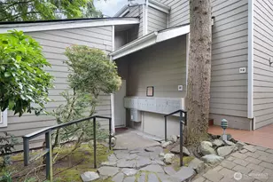 7901 196th St SW, Edmonds, WA 98026 - Photo 3