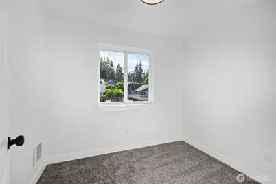 5610 Rockefeller Avenue #2, Everett, WA 98203 - Photo 9