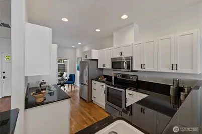 2405 N 30th Street #4, Tacoma, WA 98407 - Photo 5