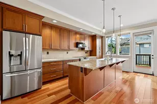 1078 NE High St, Issaquah, WA 98029 - Photo 9