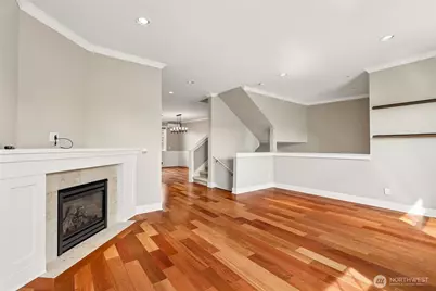 1078 NE High Street #10, Issaquah, WA 98029 - Photo 3