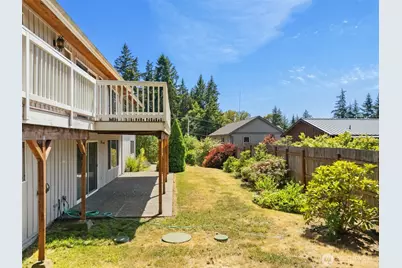 8101 McIntyre Lane NE, Bremerton, WA 98311 - Photo 37