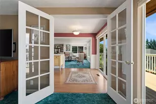 8101 McIntyre Ln NE, Bremerton, WA 98311 - Photo 9