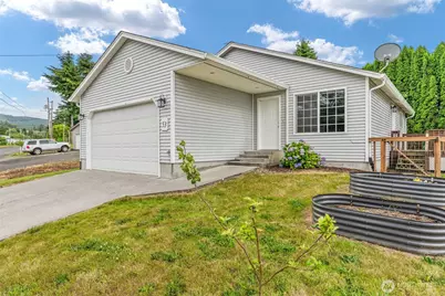 53 Michael St, Cathlamet, WA 98612 - Photo 1