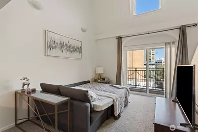 425 Vine Street #701, Seattle, WA 98121 - Photo 9