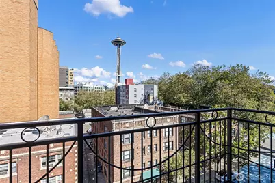 425 Vine Street #701, Seattle, WA 98121 - Photo 3