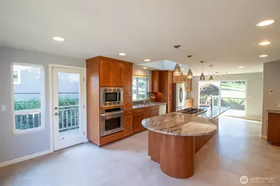 18217 NE 21st Street, Redmond, WA 98052 - Photo 9