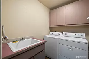 8906 10th Dr SE, Everett, WA 98208 - Photo 11
