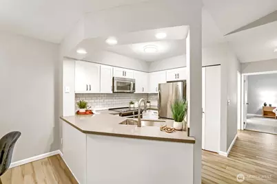 15300 112th Avenue NE #C306, Bothell, WA 98011 - Photo 3