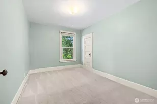 409 S 34th St, Tacoma, WA 98418 - Photo 35