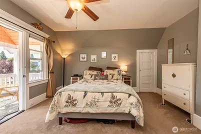 233 E 9th St, Port Angeles, WA 98362 - Photo 21