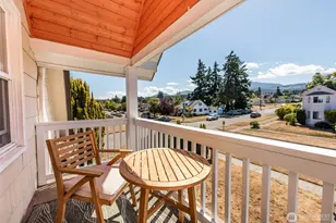233 E 9th St, Port Angeles, WA 98362 - Photo 23